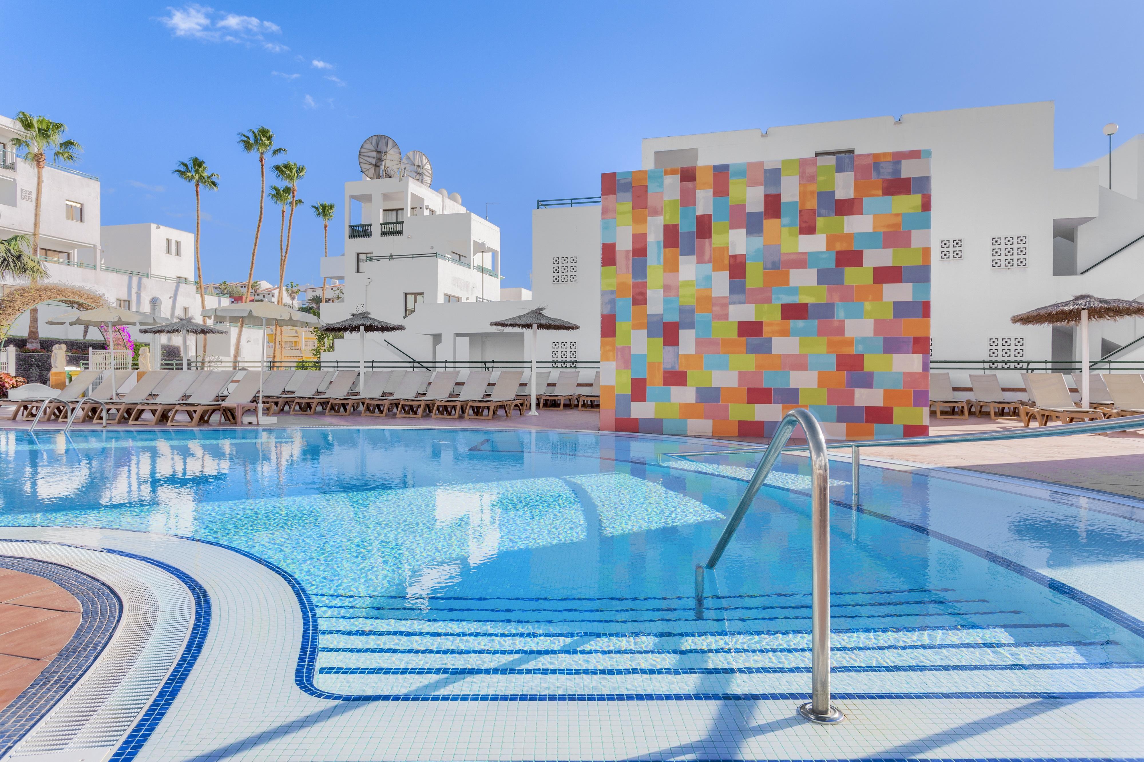 Apartahotel Sunset Bay Club 3*
