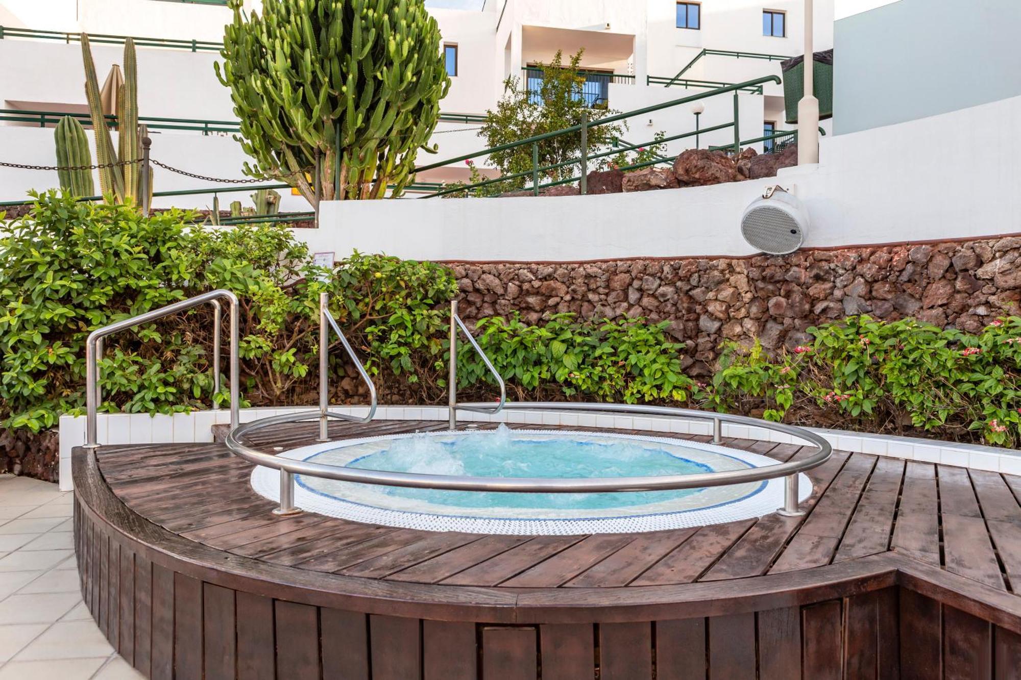 Sunset Bay Club Apartahotel